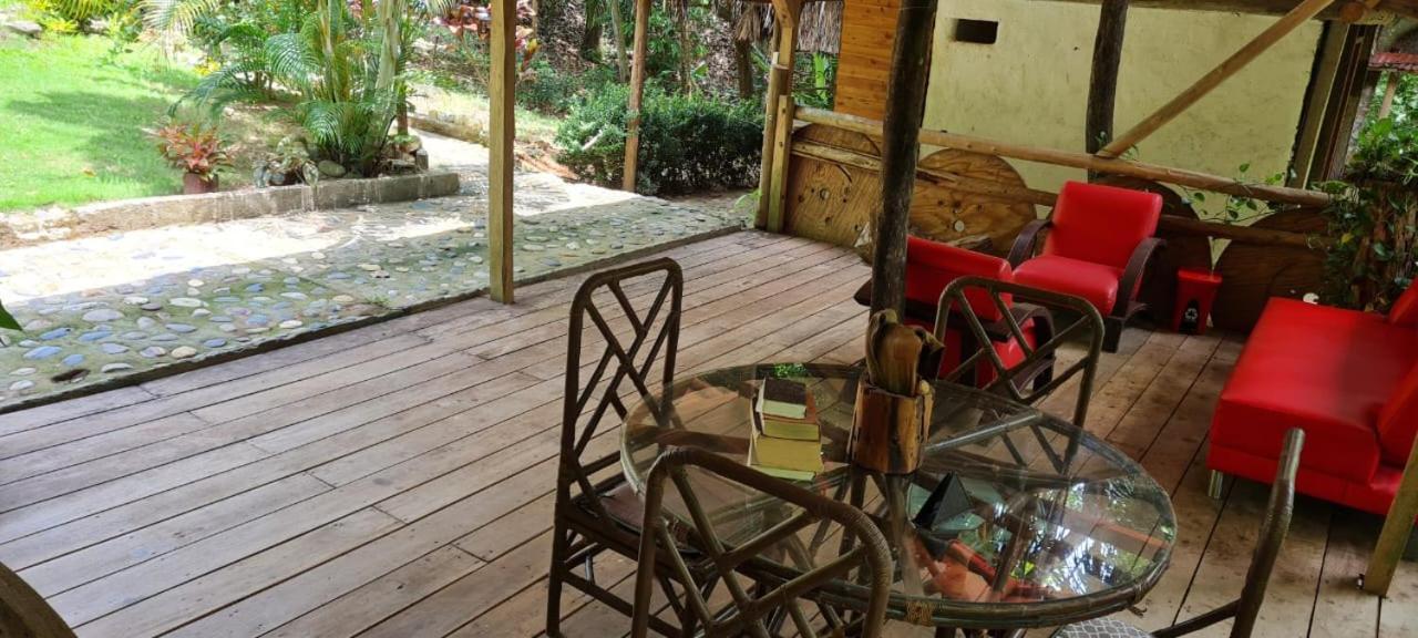 אל סאינו Eco Hostal Monolandia מראה חיצוני תמונה